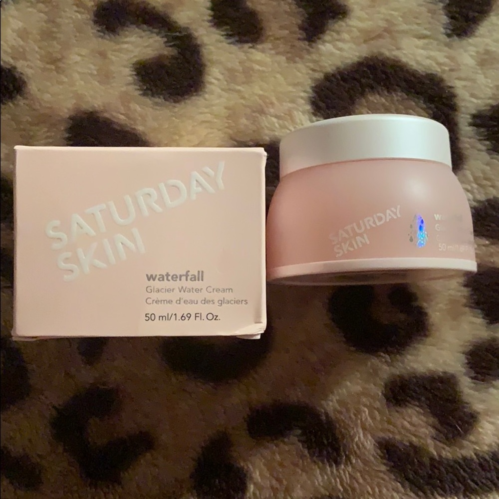 Saturday skin waterfall